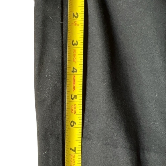 LAUREN Ralph Lauren Woman’s Black Shorts Size 4P - Picture 7 of 10